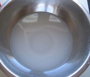 Soda divorced in a pot