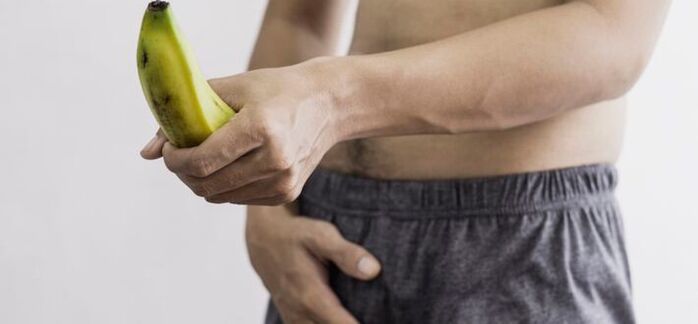 Male penis size using a banana as an example